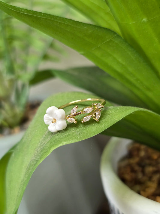 Floral Diamante Ring