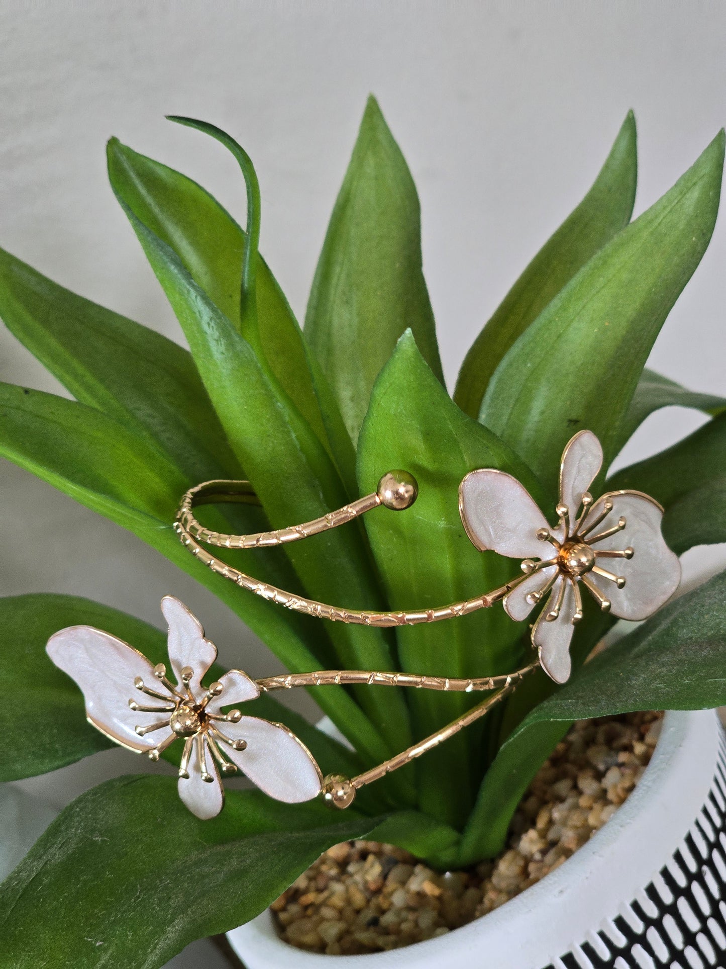 Pearl Floral Bracelet