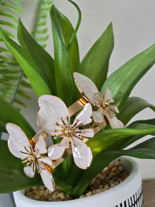 Pearl Floral Bracelet