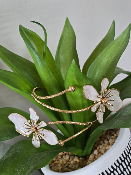 Pearl Floral Bracelet